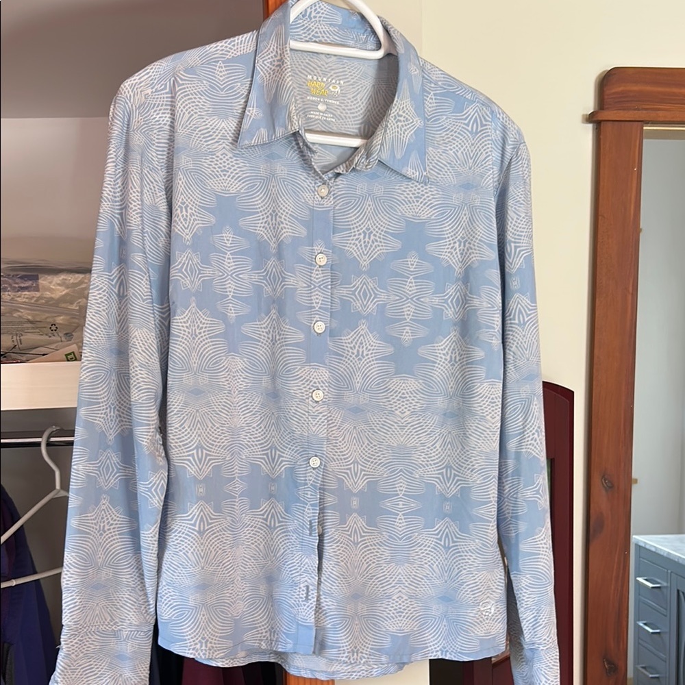 Blue and White Cloudy Blouse with Collar